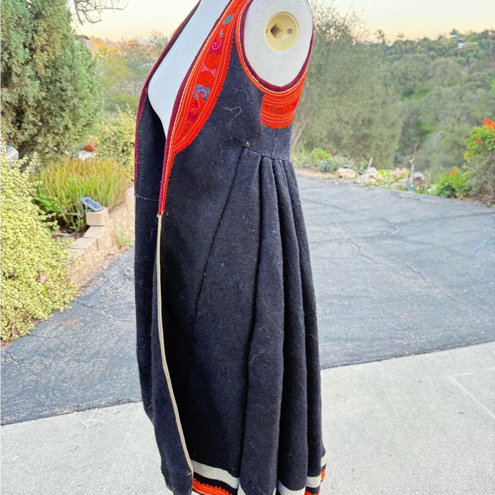 Hand made Black and Orange Sleeveless wool Vest - Picture 4 of 5
